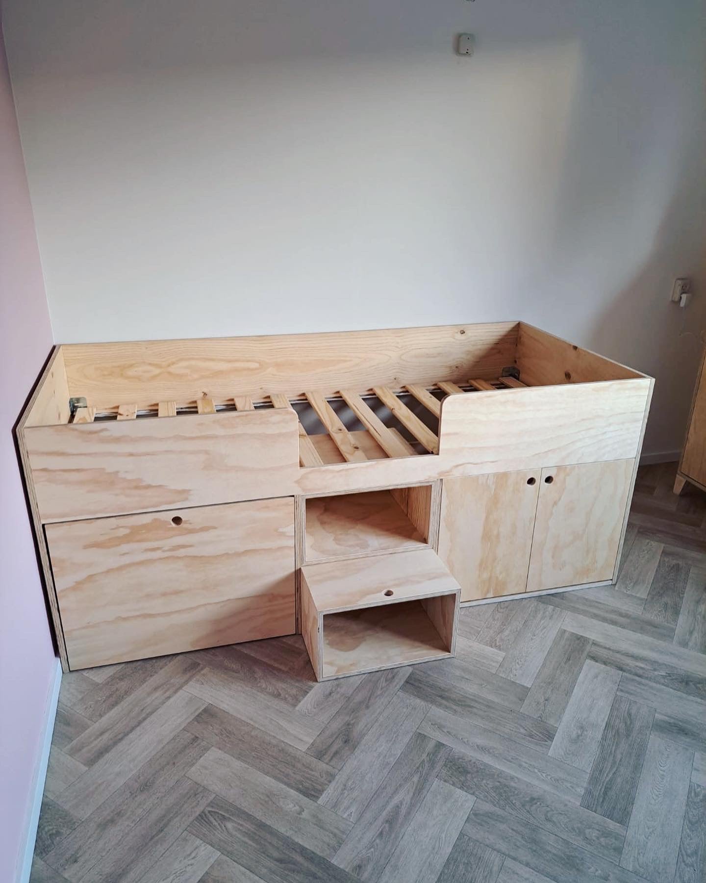 Kaivo Montessori Kajuitbed met Opbergruimte