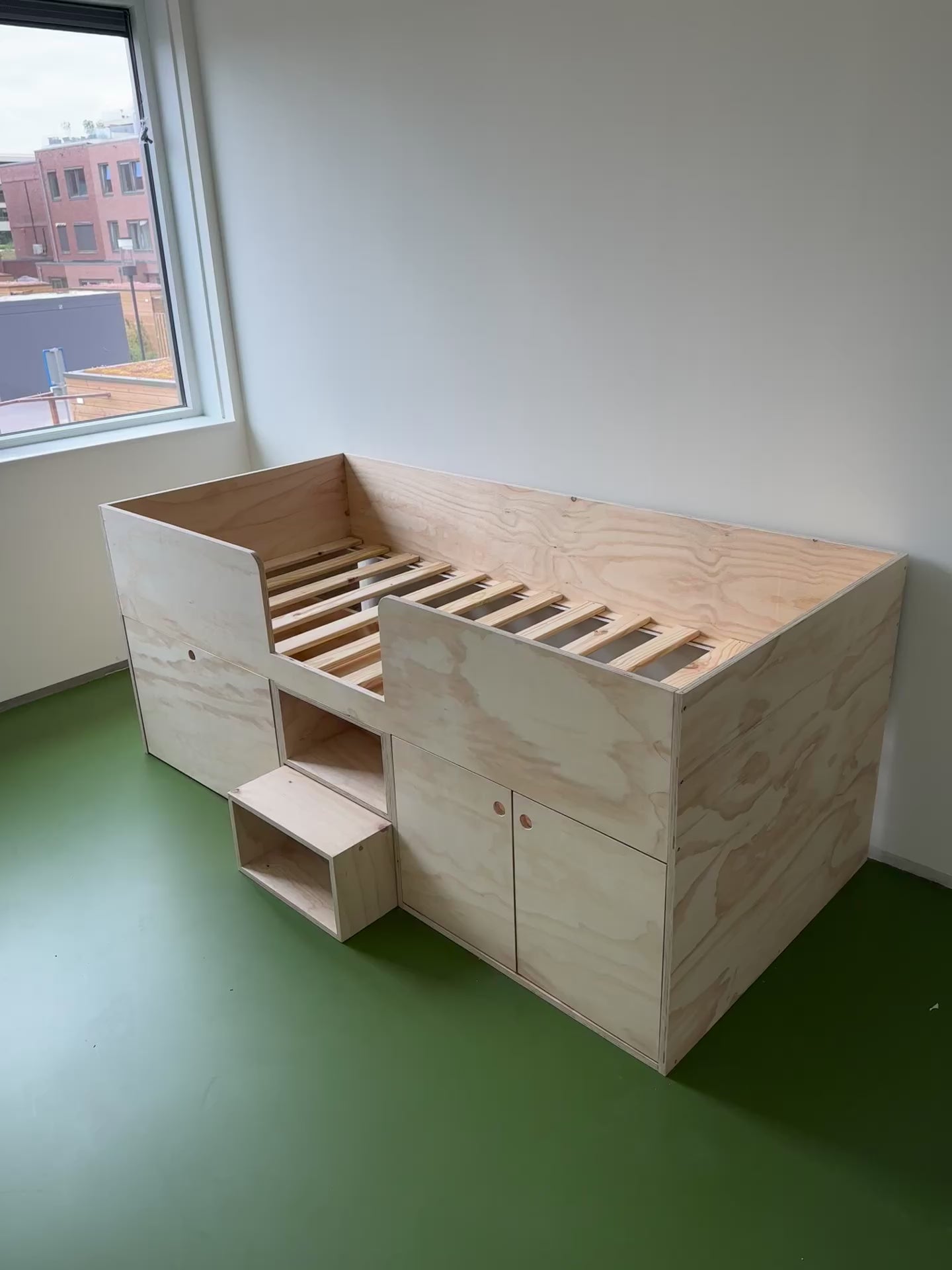 Kaivo Montessori Kajuitbed met Opbergruimte